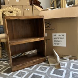 Shelves (more Than One Available)