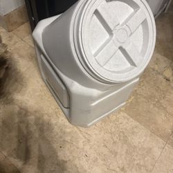 Pet Food Container