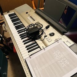 Yamaha Keyboard YPG-235