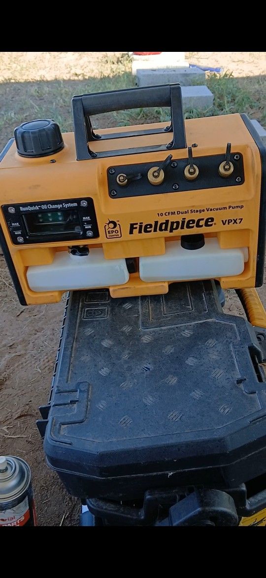 Fieldpiece VPX7. Quick Change Vacuum Pump