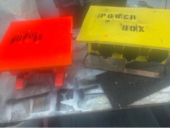 Portable power distribution boxes