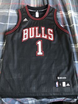 Derrick Rose limited jersey