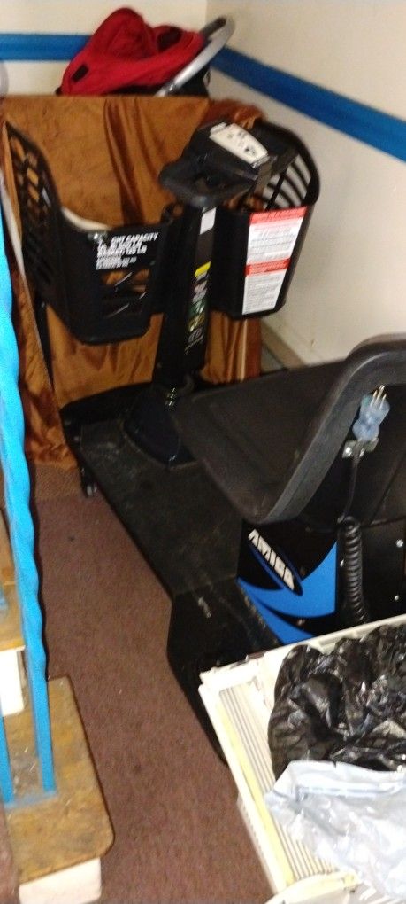Mobility Scooter With Large Basket