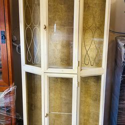 Vtg Italian Florentine Style Lighted Display Cabinet