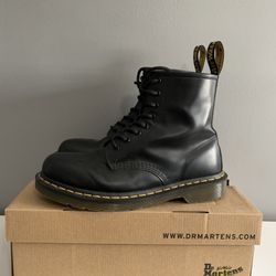 Doc Marten 1460 Leather Combat Boot 