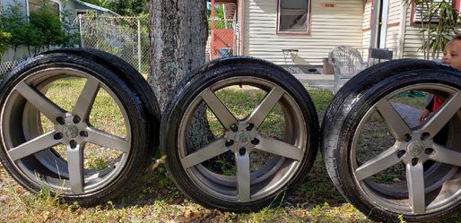 Delinte tires with axe design rims size 20