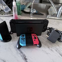 Nintendo Switch w/ 128gb SD