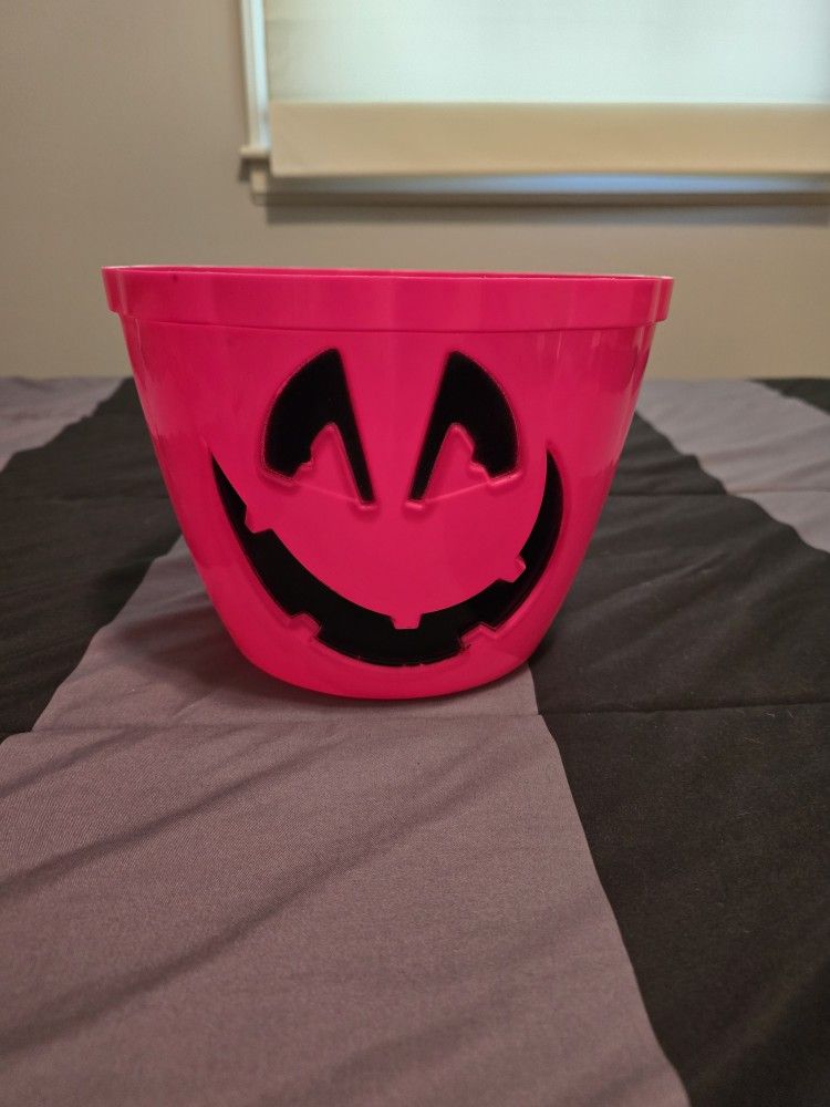 Light Up Halloween Bucket