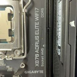 GIGABYTE X870 AORUS ELITE WIFI 7 Ryzen 9 9950X 4.30Ghz 32GB RAM DDR5 MB Combo