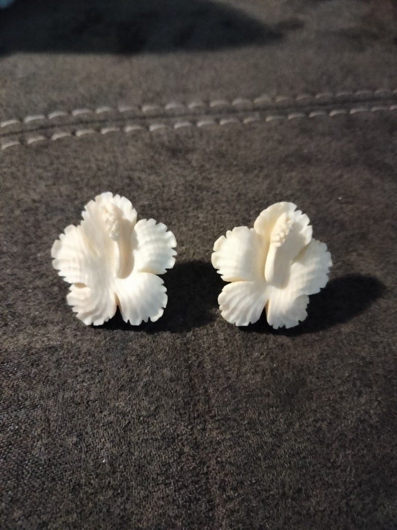 White Ivory Earrings 