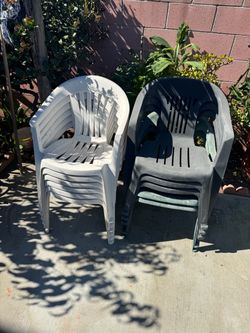 Lot of 11 chairs