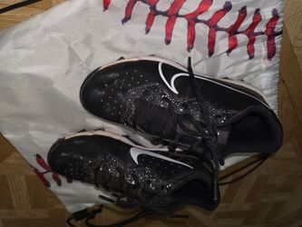 baseball shoes
