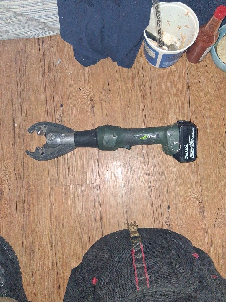 Greenlee Gator Crimper