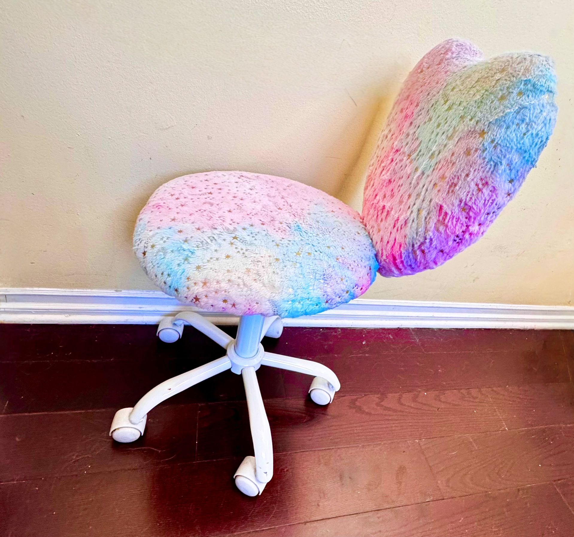 Heart-shaped Kawaii Desk Chair 
