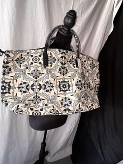NWT LULU DHARMA BAG