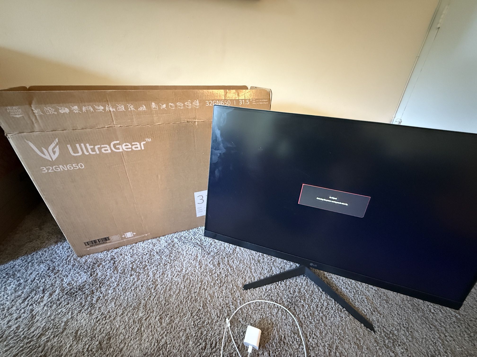 LG 32GN650-B Ultragear Gaming Monitor 32” QHD (2560 x 1440) Display, 165Hz Refresh Rate, 1ms MBR, HDR 10, sRGB 95% Color Gamut, AMD FreeSync – Black
