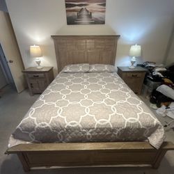 4 Piece Queen Bedroom Set