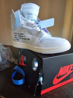 Off-White x Nike Air Jordan 1 High Sneaker
