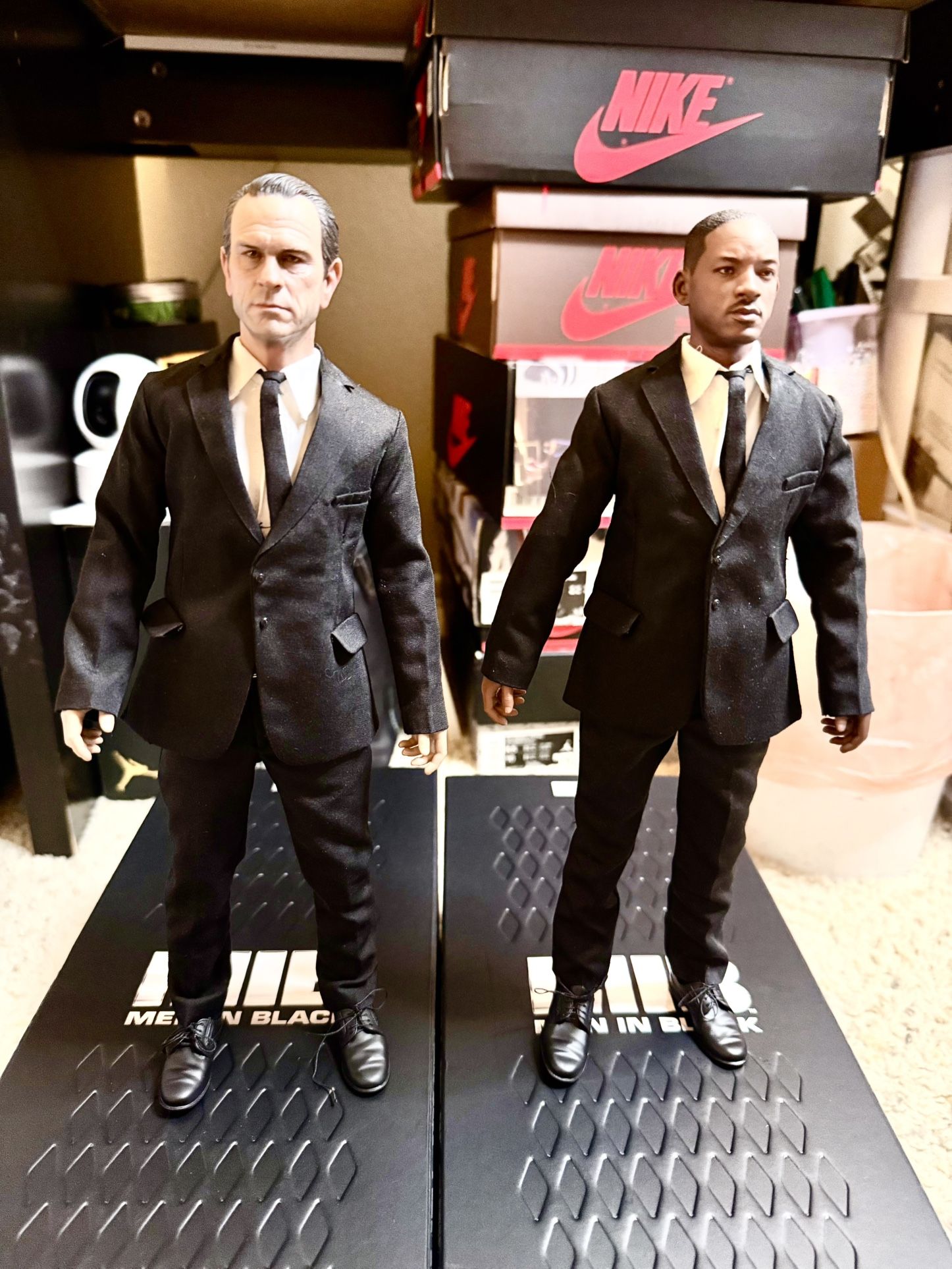 MB AGENT J AND AGENT K 1/6 SET