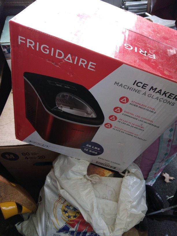 Frigidaire ice machine