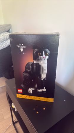 Lego Tuxedo Cat