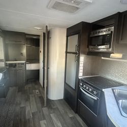 2021 Pioneer RL250 Travel Trailer 