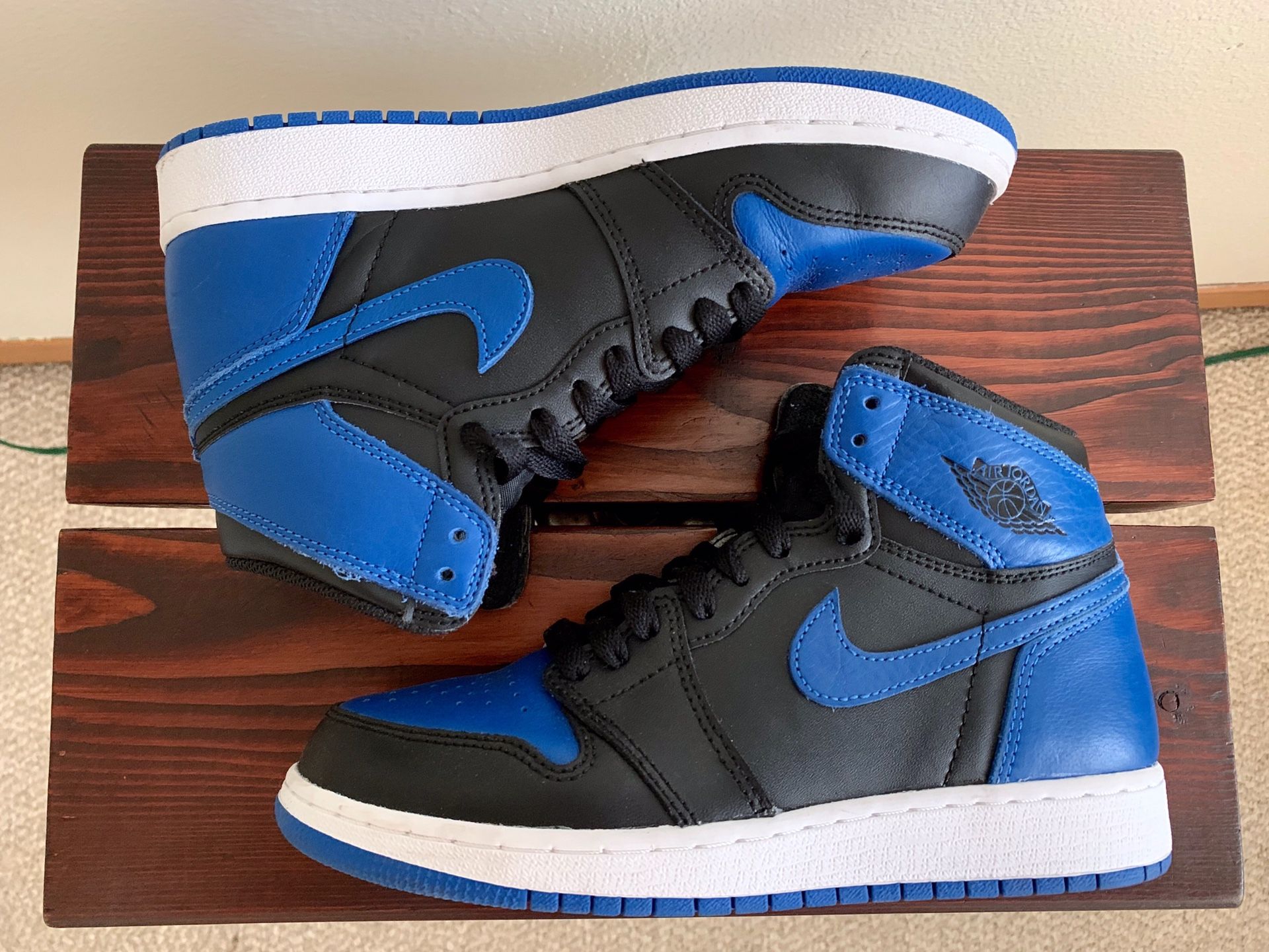 Air Jordan 1 Retro High OG ‘Royal’ 2017