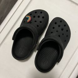 Size 9 Crocs