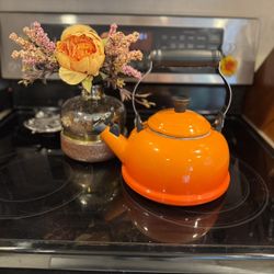 Le Creuset Whistling Tea Kettle 