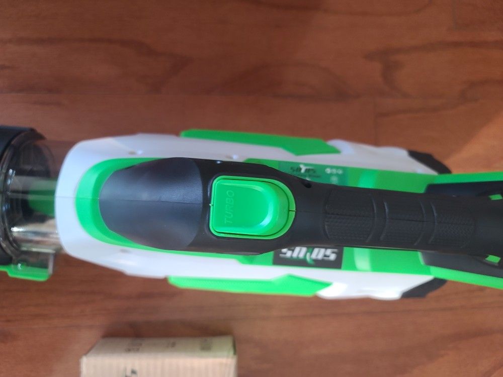 Cordless leaf blower
