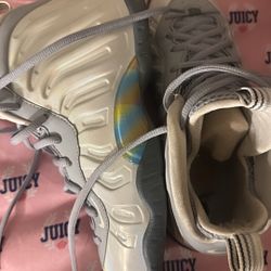 Size 4.5y Tennis Shoes Size 5 Ugg Boots