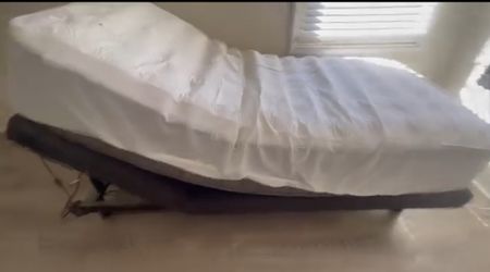 Serta Motion Essentials Bed Twin Xl W Mattress No Re