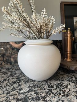 Cream vase
