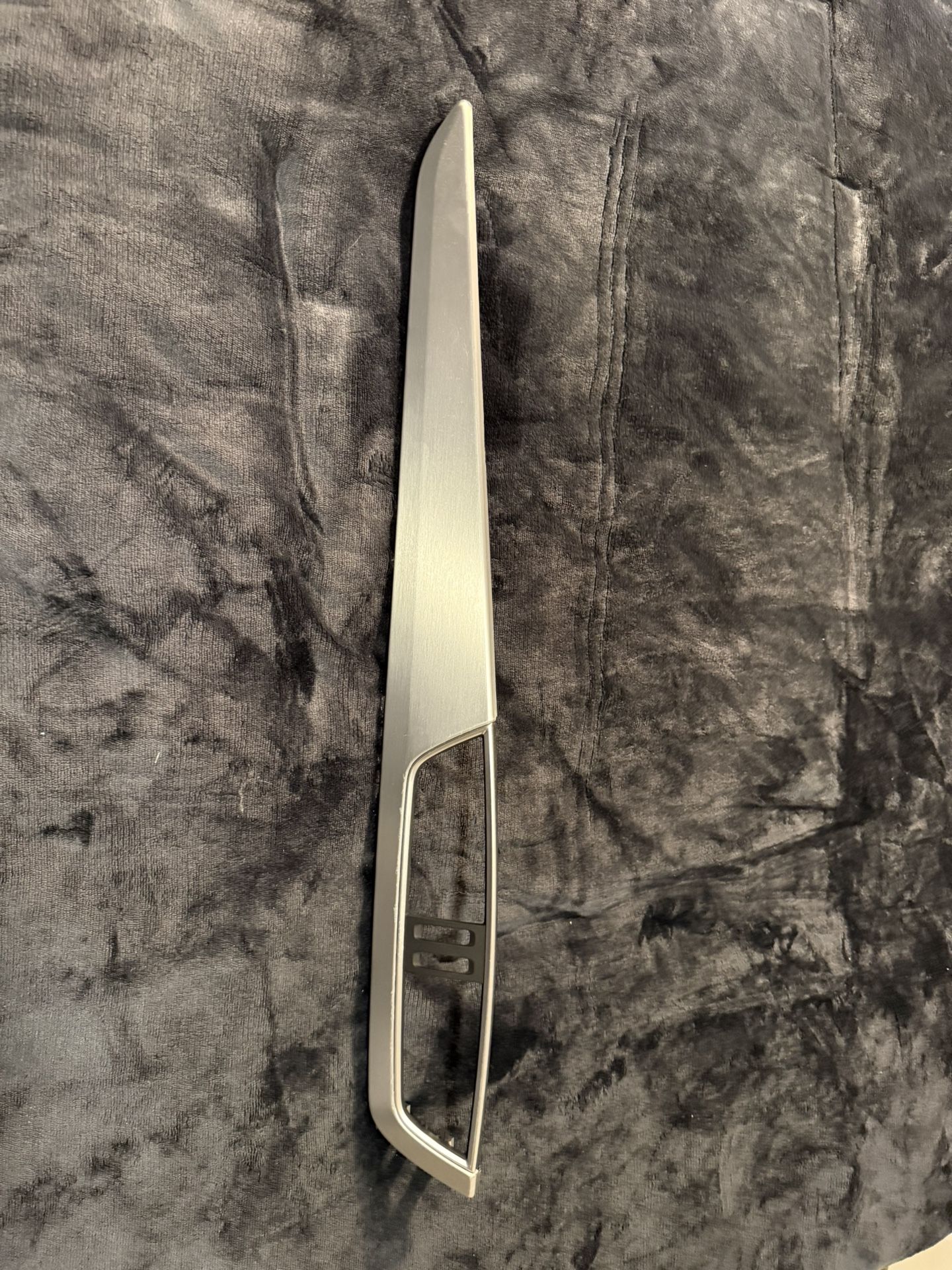 Mercedes AC Trim silver