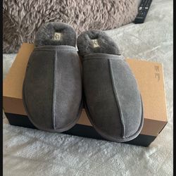 New Men’s Ugg Slippers Size 13