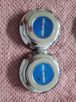 True spoke caps only 2 plastic