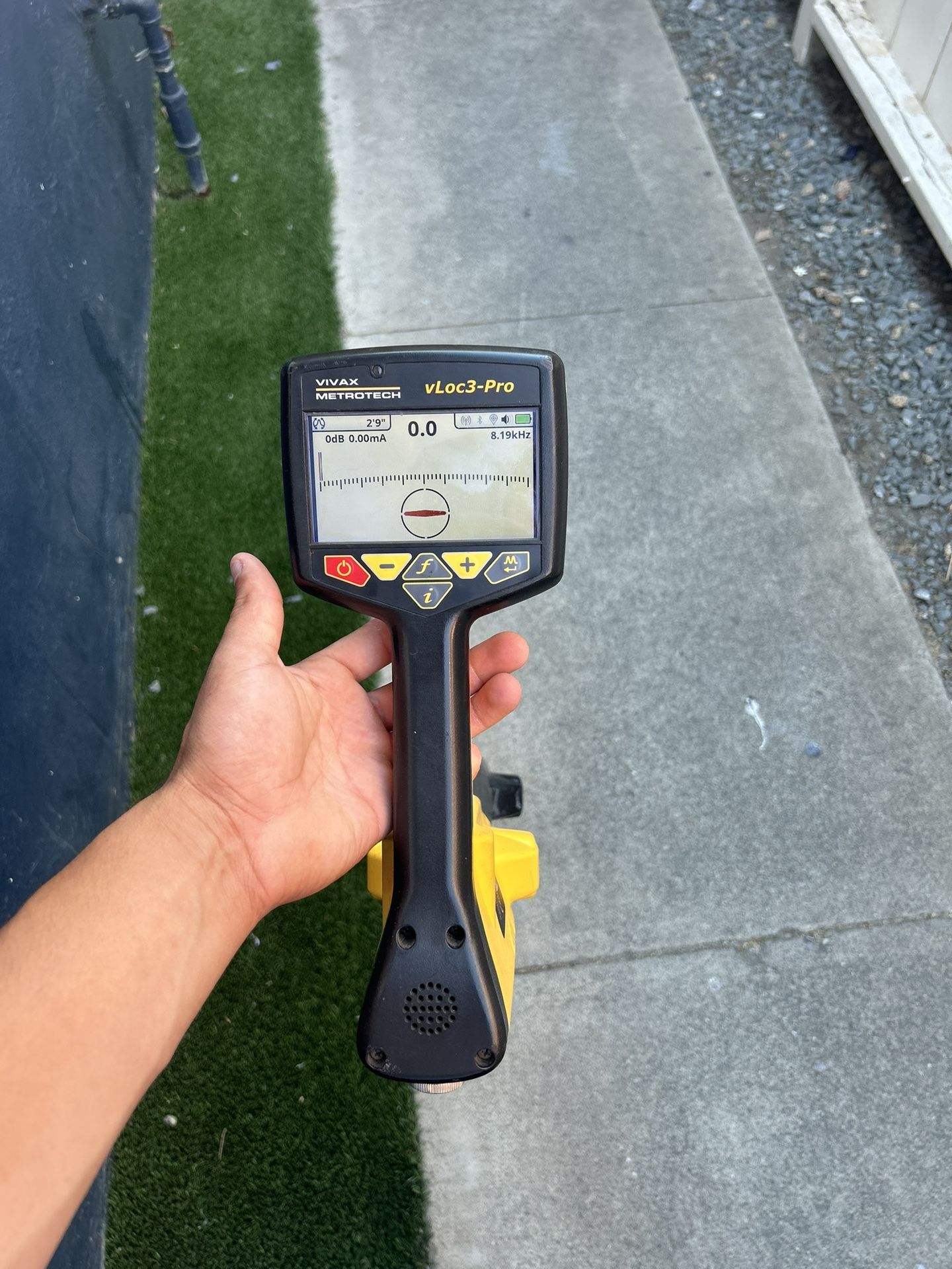 Vivax Locator