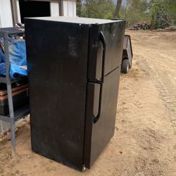 Black Fredge And Freezer