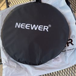 Neewet Collapsible  photo reflector Disk 