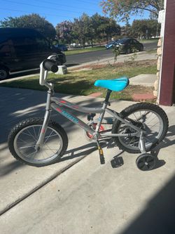New Childs Bike W/ Training  Wheels