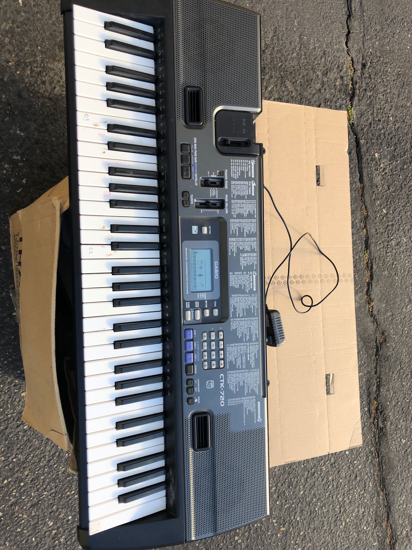 Casio CTK-720 keyboard