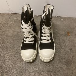 High Top Canvas Sneakers – – Unisex Retro Style”