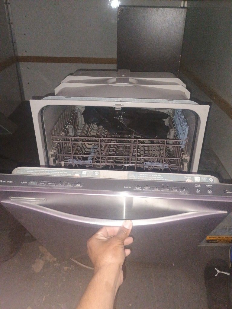 Dish Washer Whirlpool