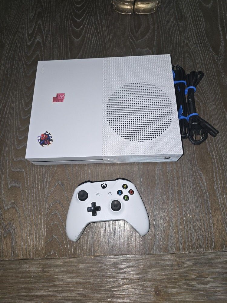 Xbox One S 1TERYBYTES