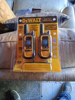 DEwalt HEAVY DUTY WALKIE TALKIES
