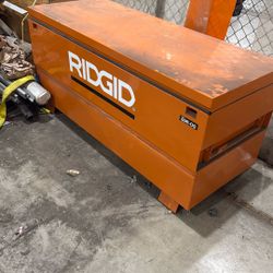 Rigid box 