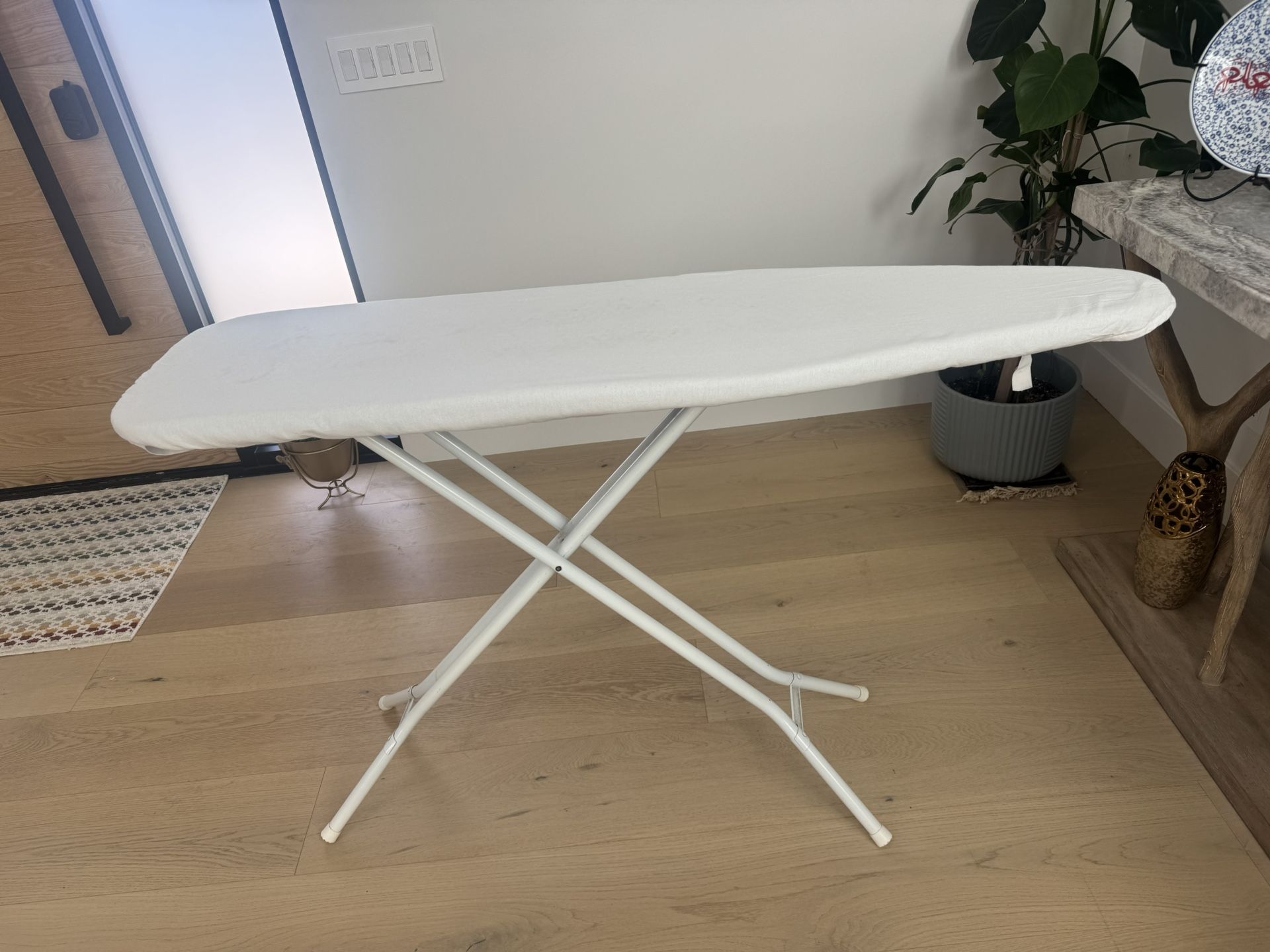 Ironing Board Seymour White