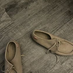 Women Clark’s Shoes Size 9