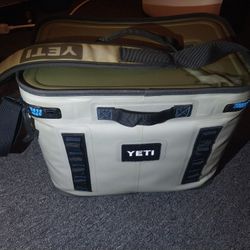Yeti Hopper Flip 18