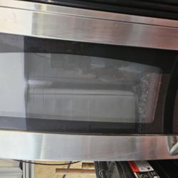 GE Microwave 30x15x15 